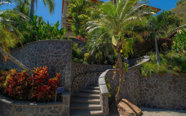 Marbella 2F 3 bdr Ocean View in Los Suenos