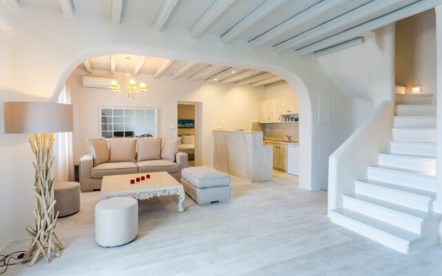 Luxury House with Private Jacuzzi 2A