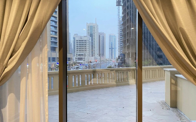 Lux BnB Duplex Casa Private Garden JBR
