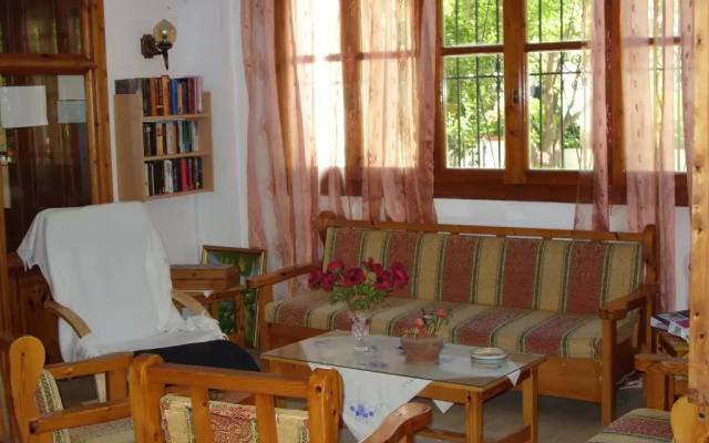 Eva Marina Hotel