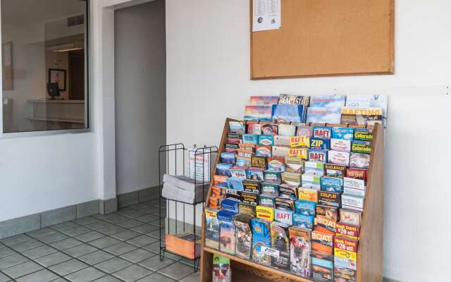 Motel 6 Green River, UT