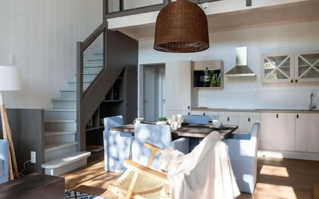 Elegant Mansion With Pools