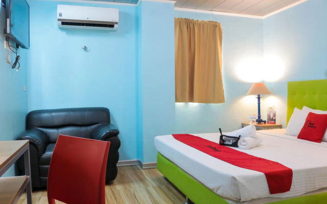 RedDoorz Plus near UV Mandaue Cebu