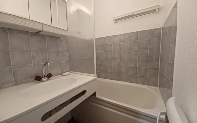 Appartement Le Biot, 2 pièces, 6 personnes - FR-1-573-106