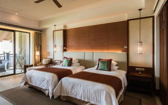 Hainan Qizi Bay New Century Resort