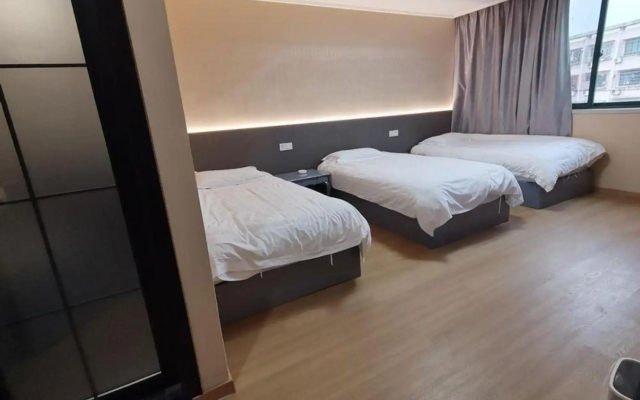 Ningbo Xiaogang Bridge East Hotel