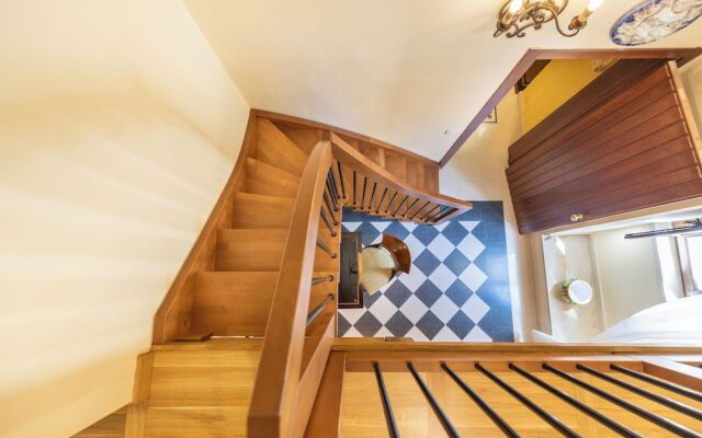 Saint George's House