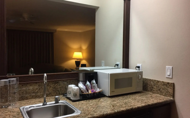 Coast Burbank Hotel