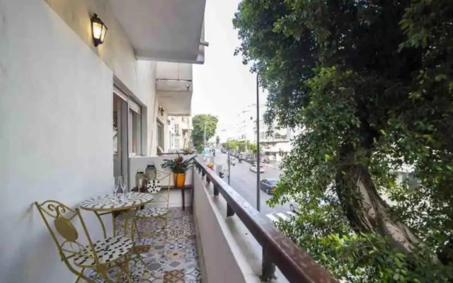 NEW! 2 BD Premium Beach house W/large balcony