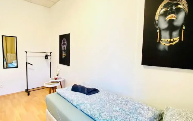 Rooms in Cozy 4BR Shared Apt Central