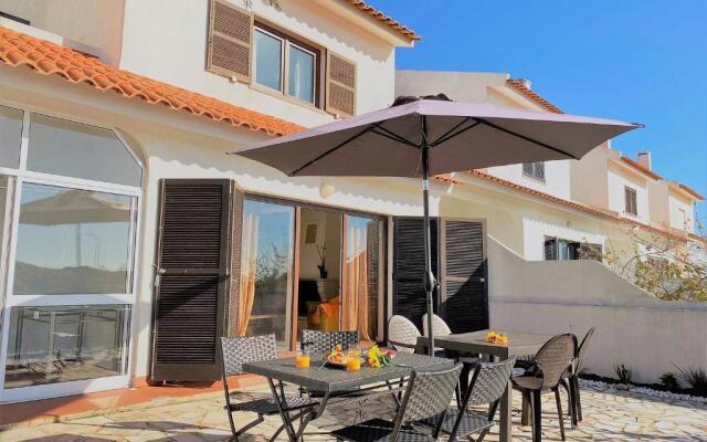 Superb Villa in Baleal w/ Patio, parking & 5 BRs