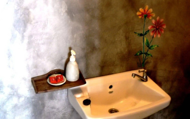 Norn Pai Norn Play Guesthouse