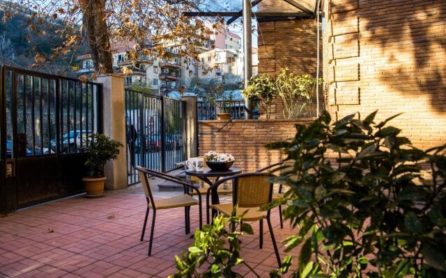 Sani Apart Hotel