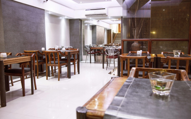 Tritone Hotel