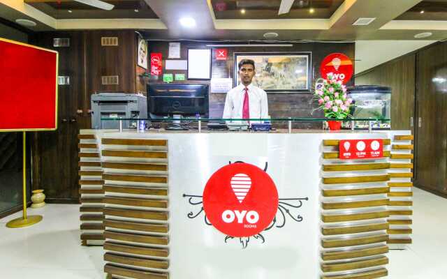 OYO 893 Hotel Seven