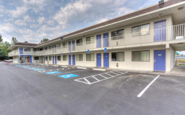 Motel 6 Troutdale, OR - Portland East