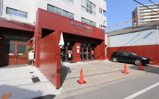 RED HELMET House&Sports Bar Hiroshima - Hostel