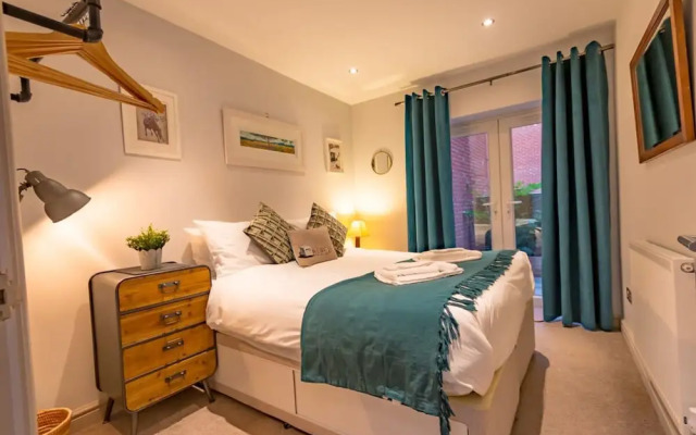 Walpole Bay 2 bed Stunning Garden Apt By Adliv