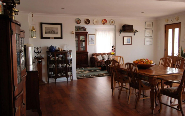 Anchors Aweigh Bed & Breakfast