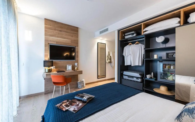 The Green Park Hotel