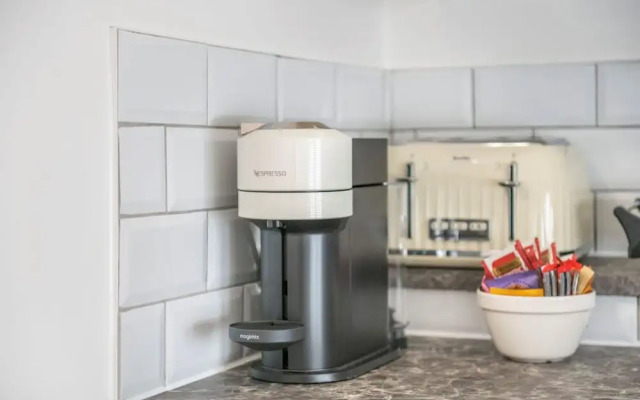 The Cutesy - Fitzrovia - by Frankie Says