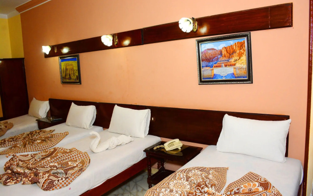 hotel shady
