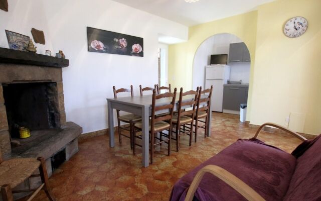 House With 3 Bedrooms in Gravières, With Wonderful Mountain View, Pool