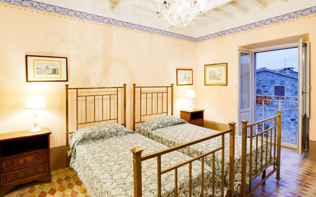 Rustic Villa in Sermugnano with Swimming Pool