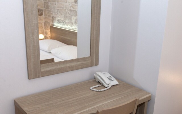 Tifani Luxury Rooms 2