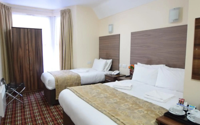 Lucky 8 Hotel