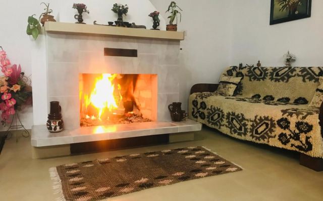 Къща за Гости Солакови **