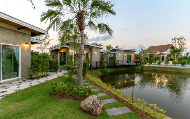 Loftpical Resort