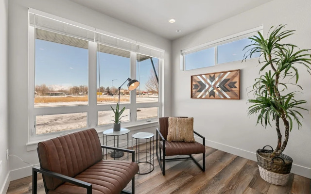 938 Jerome St Unit 3