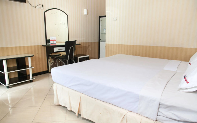 RedDoorz near Juanda International Airport