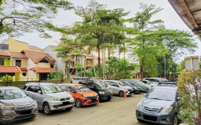 The Royale Sentra Tower Kuning