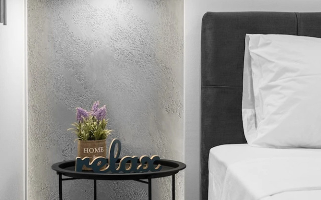 White and Wood Nilie Hospitality MGMT