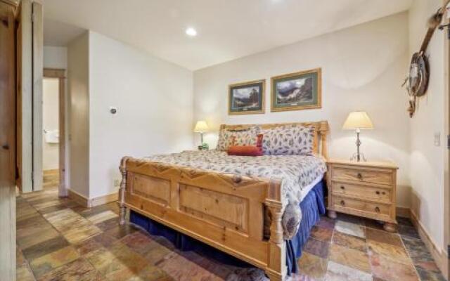 Cucumber Patch #44 Apartment