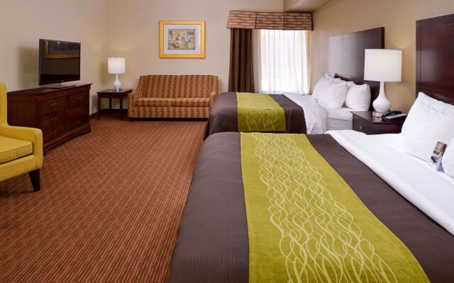 Comfort Inn & Suites