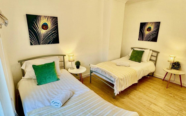 EasyRest Apartments Spalding - Whole Private House - Sleeping 5