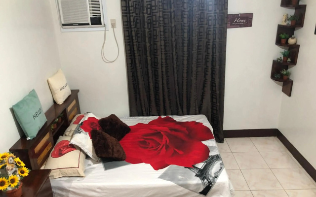 15pax-2minutes to Vigan-Rose and Fer Transient-2 Bedroom House