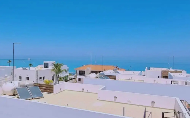 40 PRO 1 - Sunrise Beach Apt 1