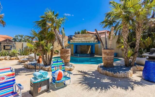 Luxury 4br4ba Villa w Hottub Pool Ocean Views