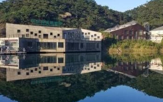 Tianzhu Mountain Villa