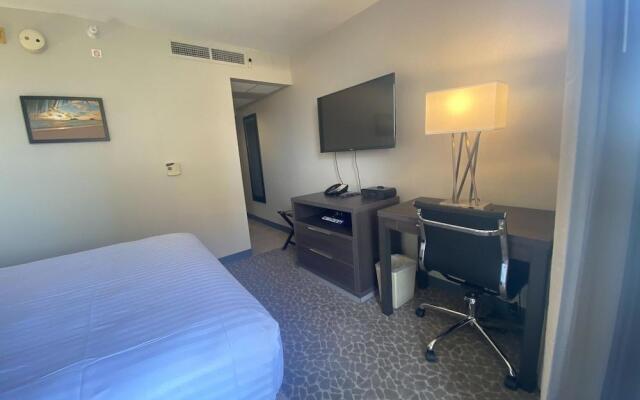 Aqua Palms 306 Condo by RedAwning