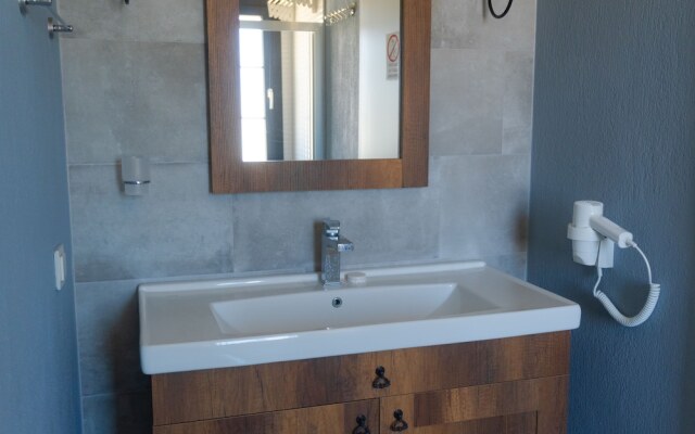 Cati Hotel Boutique Plus