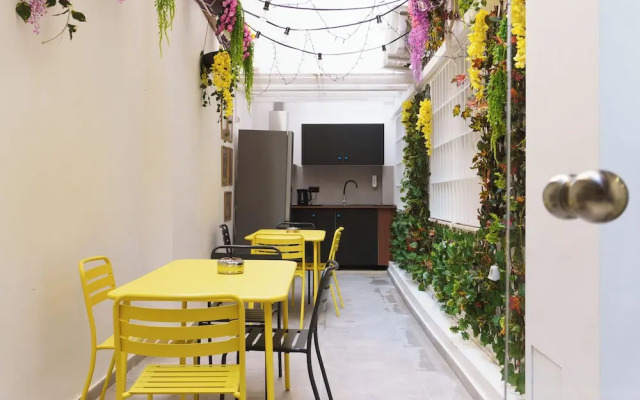 Sani Deluxe Suite Home