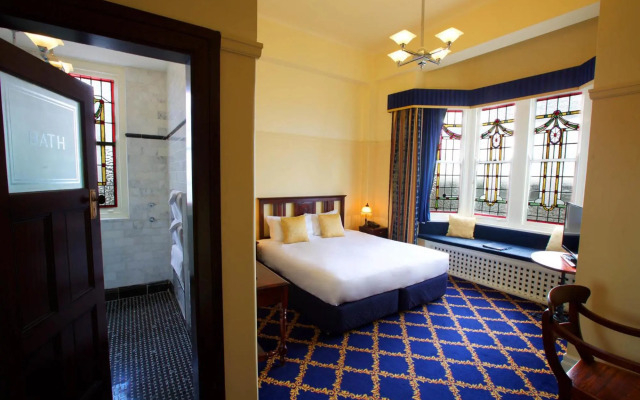The Carrington Hotel
