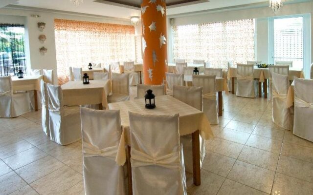 Dias Hotel