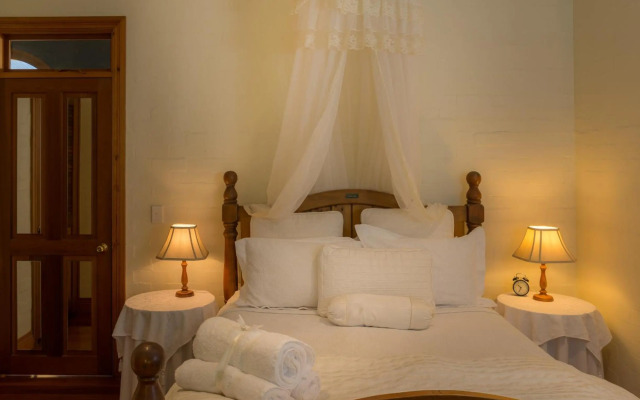 Victoria's at Ewingsdale