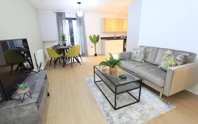 Cabot Mews Apartment 1